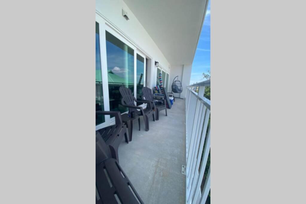 One block from beach Brand NEW 3bed 3bath Condo in Madeira Del Mar - image 5