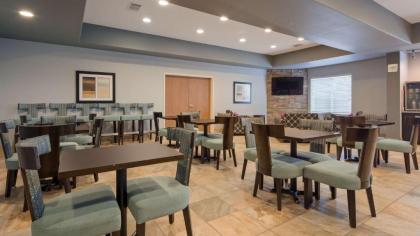 Best Western Plus Sand Bass Inn and Suites - image 9