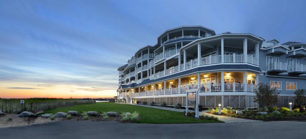 Madison Beach Hotel Curio Collection by Hilton - main image