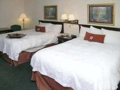 Hampton Inn Madison - image 14