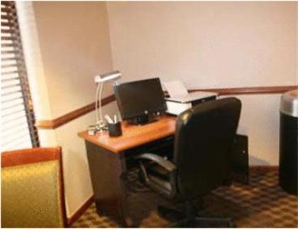 Hampton Inn Madison - image 9