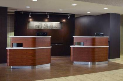 Holiday Inn Express Madison - image 15