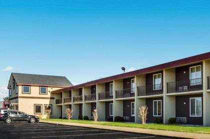 Red Roof Inn Madison Heights VA - image 8