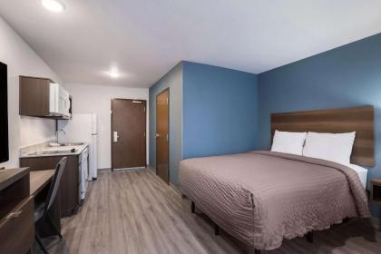 WoodSpring Suites Detroit Madison Heights - image 14