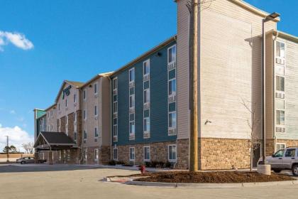 WoodSpring Suites Detroit Madison Heights - image 3