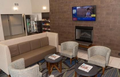 Holiday Inn Express Hotel & Suites Madison an IHG Hotel - image 7