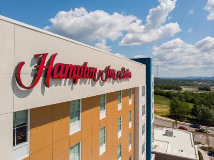 Hampton Inn & Suites by Hilton Nashville North Skyline - image 3