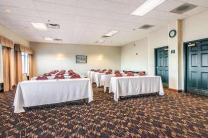 Clarion Suites at The Alliant Energy Center - image 4