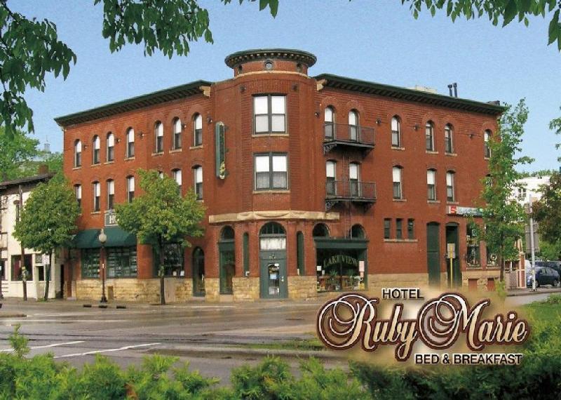 Hotel Ruby Marie - image 2