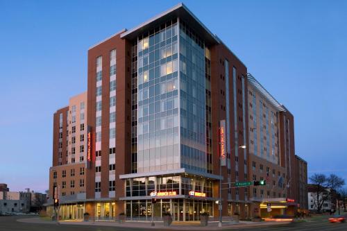 Hampton Inn & Suites Madison Downtown - main image