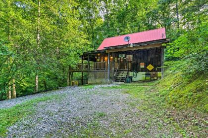 Tellico Plains Cabin - 25 Acres Backyard Creek! - image 14