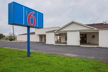 motel 6 madisonville tX