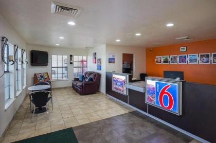 Motel 6-Madisonville TX - image 12