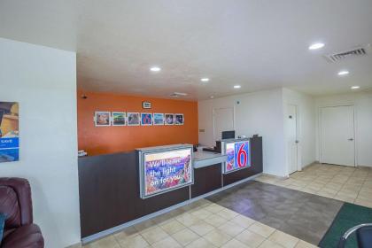 Motel 6-Madisonville TX - image 13