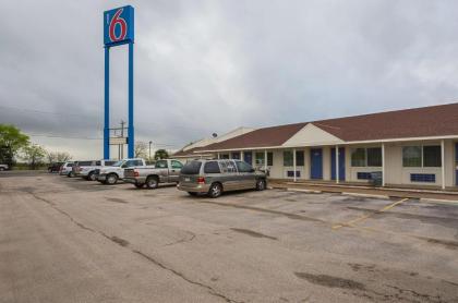 Motel 6-Madisonville TX - image 5