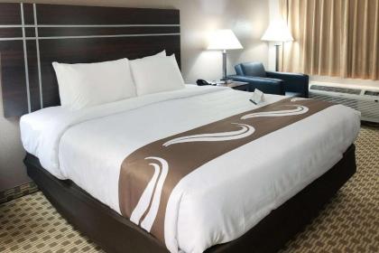 Quality Inn - image 9