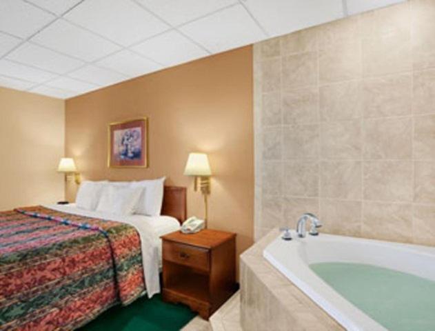 Days Inn by Wyndham Madisonville - image 2