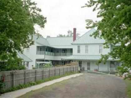 Woodbine Hotel And Restaurant - image 10