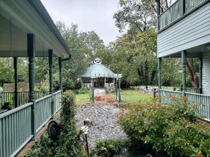 Woodbine Hotel And Restaurant - image 3