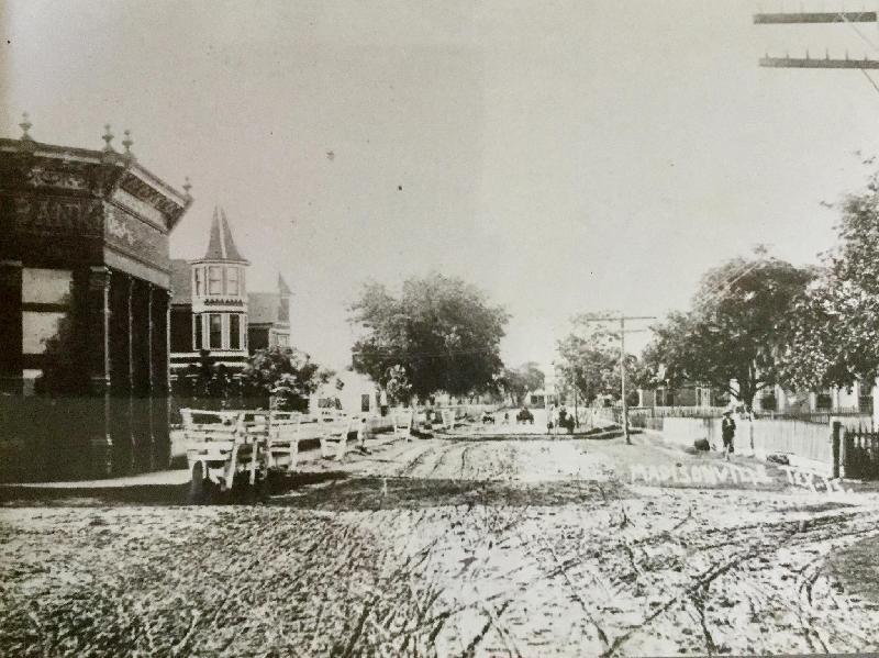 Woodbine Hotel And Restaurant - image 4