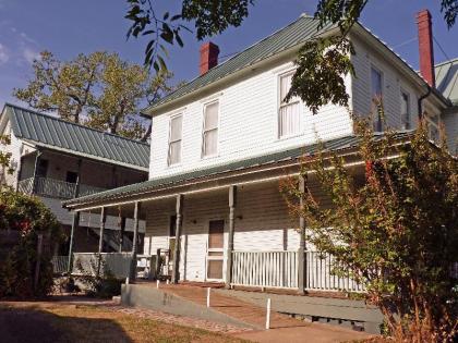 Woodbine Hotel And Restaurant - image 8