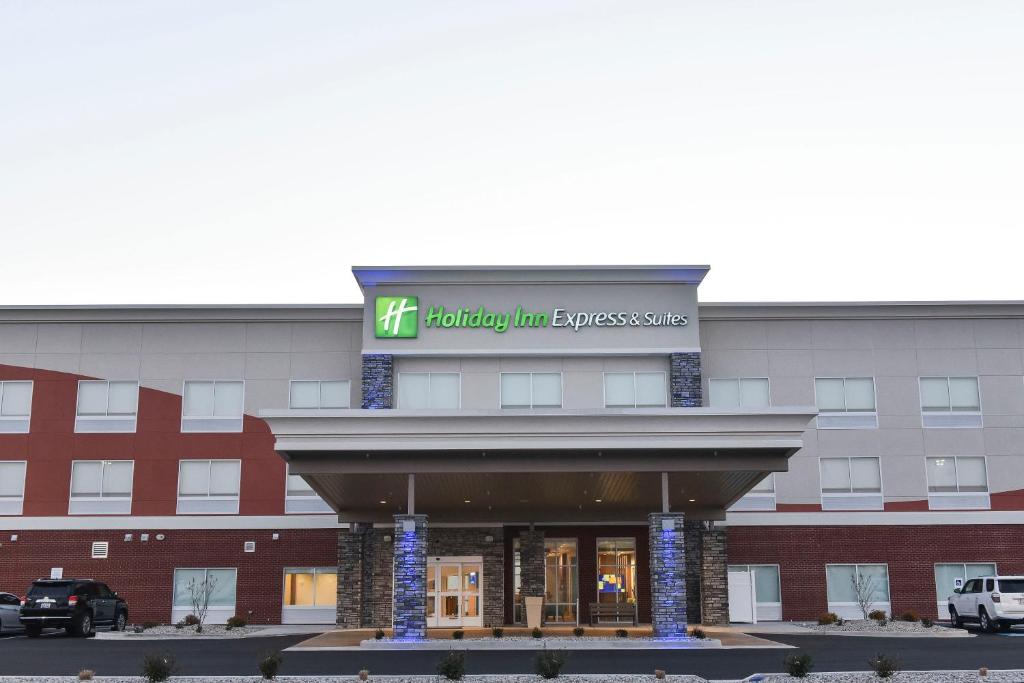 Holiday Inn Express & Suites - Madisonville an IHG Hotel - image 5