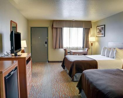 Quality Inn - image 4