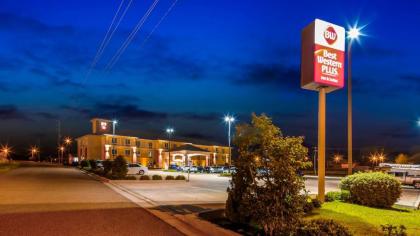 Best Western Plus - Magee Inn & Suites - image 14