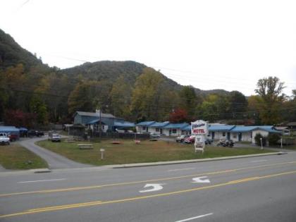 Clarketon Motel - Maggie Valley - image 4