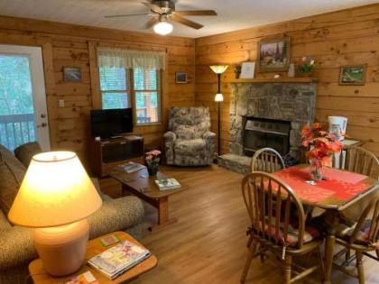 Misty Creek Log Cabins North Carolina