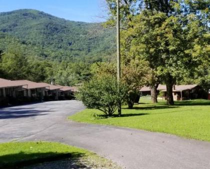 tanglewood motel and Log Cabins maggie Valley