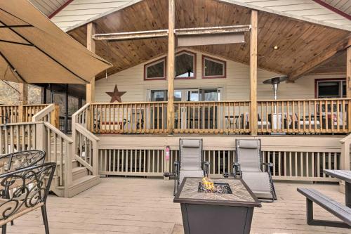 Maggie Valley Home with Mtn Views and Screened Porch! - image 2