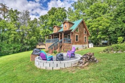 maggie Valley Family Cabin with Porch and Fire Pit