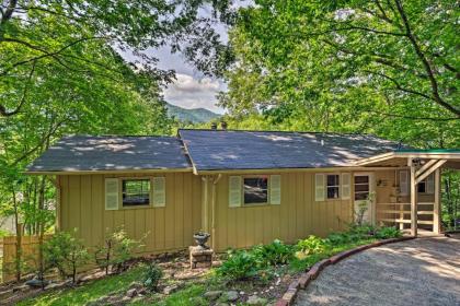 mountain View maggie Valley House with Spacious Deck North Carolina