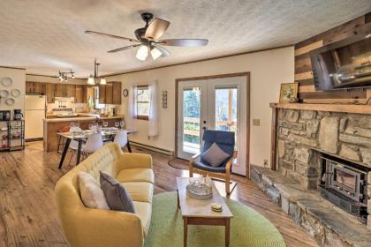 Quaint Maggie Valley Cabin with Mountain Views! - image 10