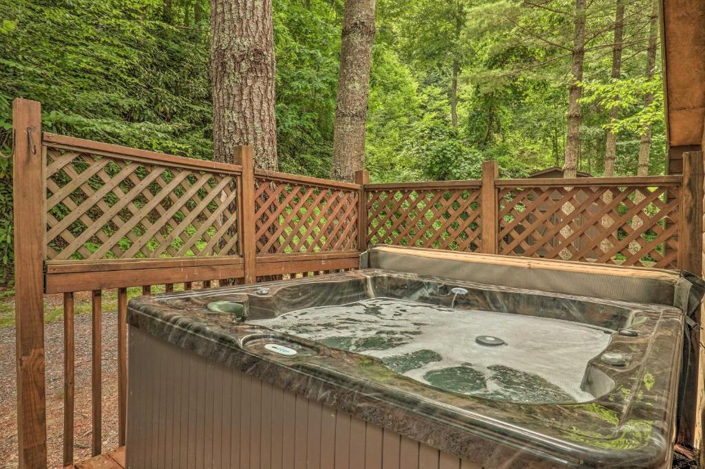 Chic Maggie Valley Cabin with Private Hot Tub! - image 2