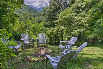 Spacious mountain Home with Hot tub and Views maggie Valley North Carolina