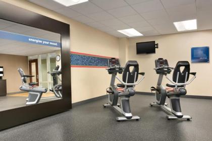 Hampton Inn & Suites Mahwah - image 12