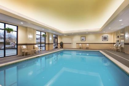 Hampton Inn & Suites Mahwah - image 4