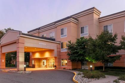 Fairfield Inn & Suites by Marriott Mahwah - image 1