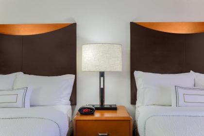 Fairfield Inn & Suites by Marriott Mahwah - image 14