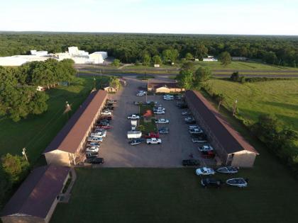 Countryside Inn - image 9