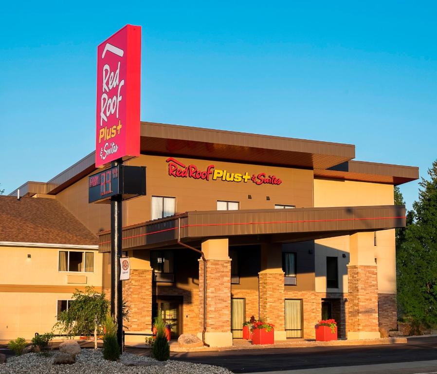 Red Roof Inn PLUS+ & Suites Malone - main image