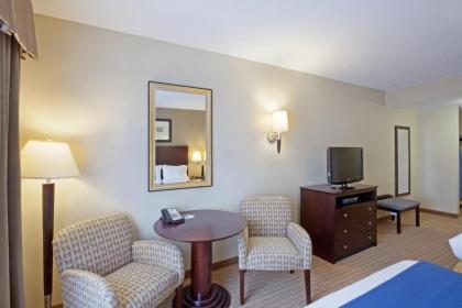 Holiday Inn Express & Suites Malone an IHG Hotel - image 15