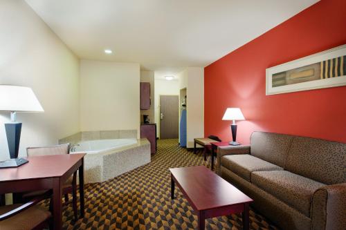 Holiday Inn Express & Suites Malvern an IHG Hotel - image 6