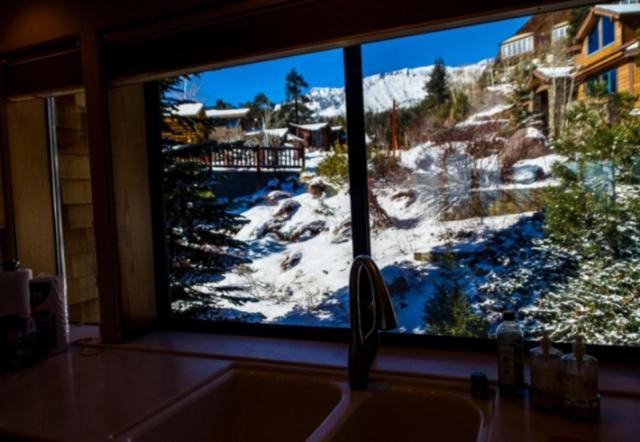 Elegant Ski-in/Ski-out house - Listing #371 - image 2