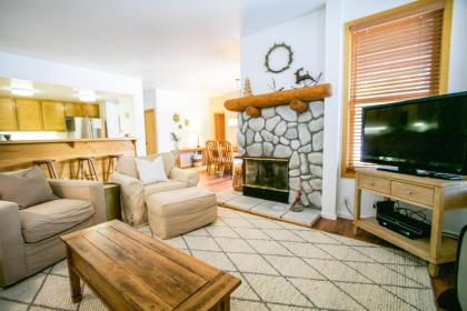 Snowcreek 887 Condo mammoth Lakes California