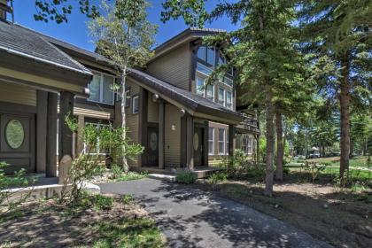 Cozy mammoth Lakes Condo   Walk to Golf Course