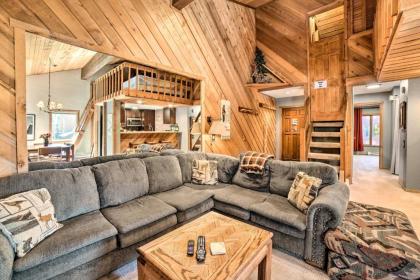 Renovated Mammoth Lakes Retreat with Private Balcony - image 2