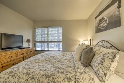 Mammoth Lakes Condo with Pool and Spa - Near Shuttle! - image 4